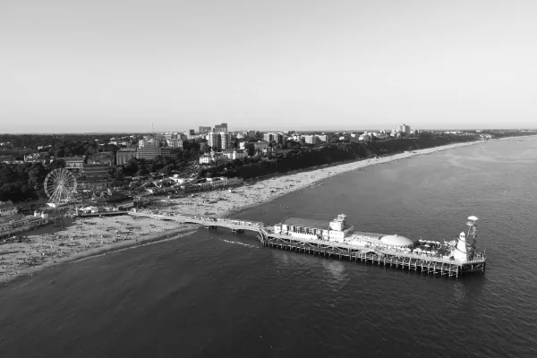 off-grid-home Businessman Using Hotel WiFi Network